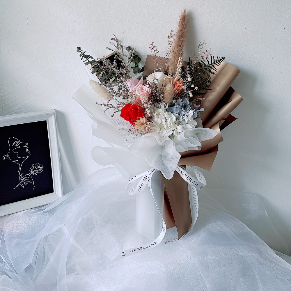 Golden-White-Bouquet