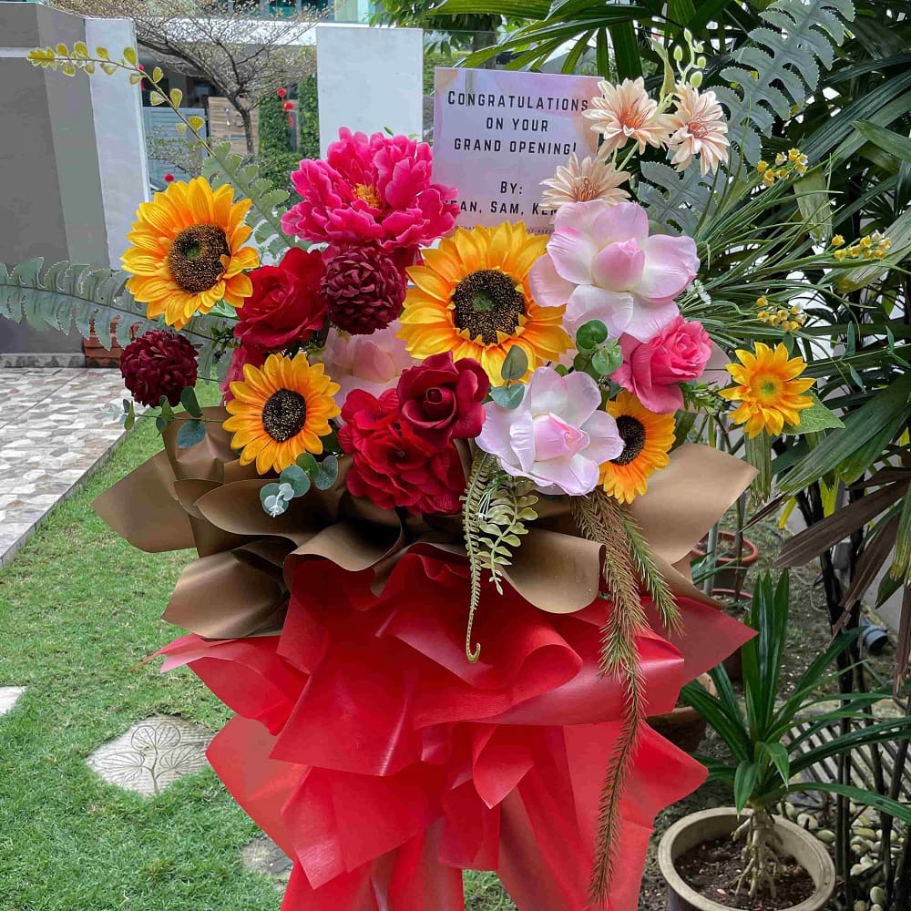 Red Flower Stand (Artificial Flower) Chapter Ju